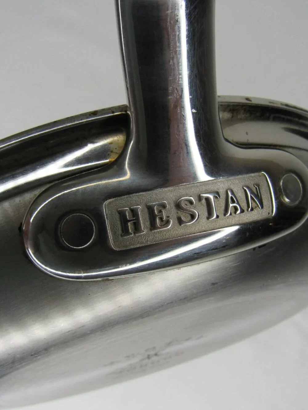 Hestan 8.5